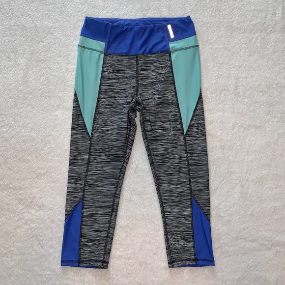 unbranded Pants - BOGO 50% OFF ALL BOTTOMS! Women’s blue and gray marble print workout capris
